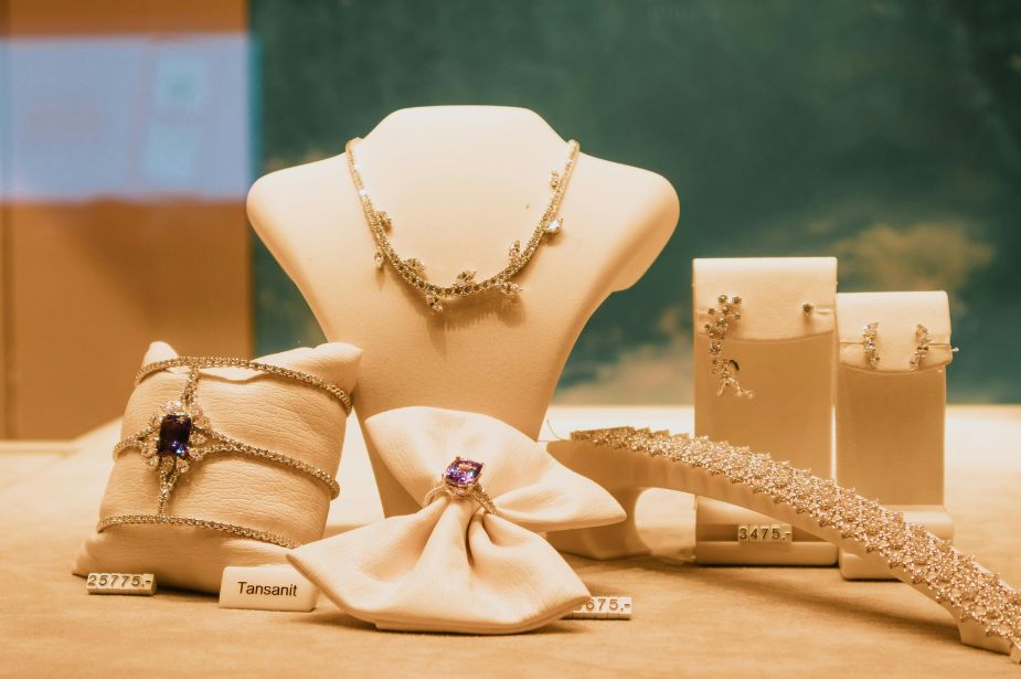 Jewellery Marketing Agency in India- Pitch Pine Media